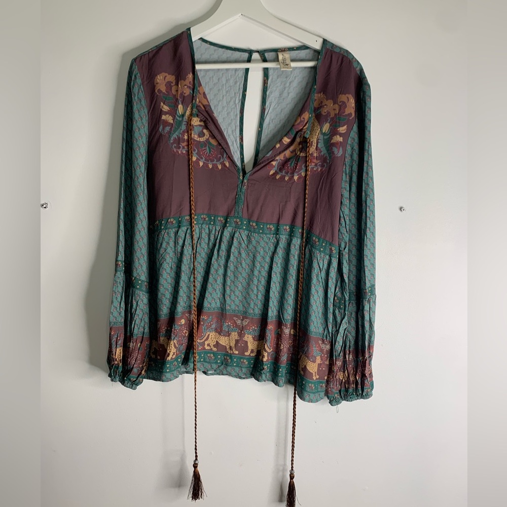 Chasing Rivers Boho blouse in earth tones with tiger in print. NWOT, one size